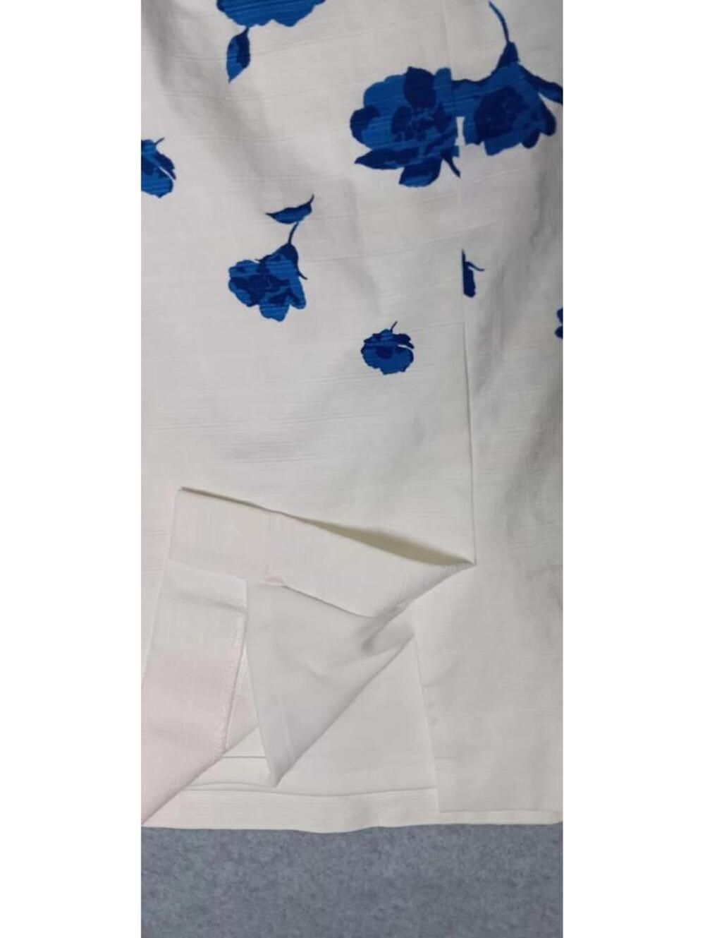 Tahari Arthur S Levine Body Con Dress Womens Size 6 White And Blue Flowers... - Picture 14 of 14